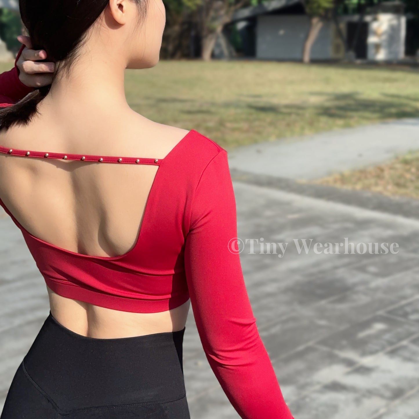 帶胸墊前交叉大爆乳運動長袖上衣(2色)