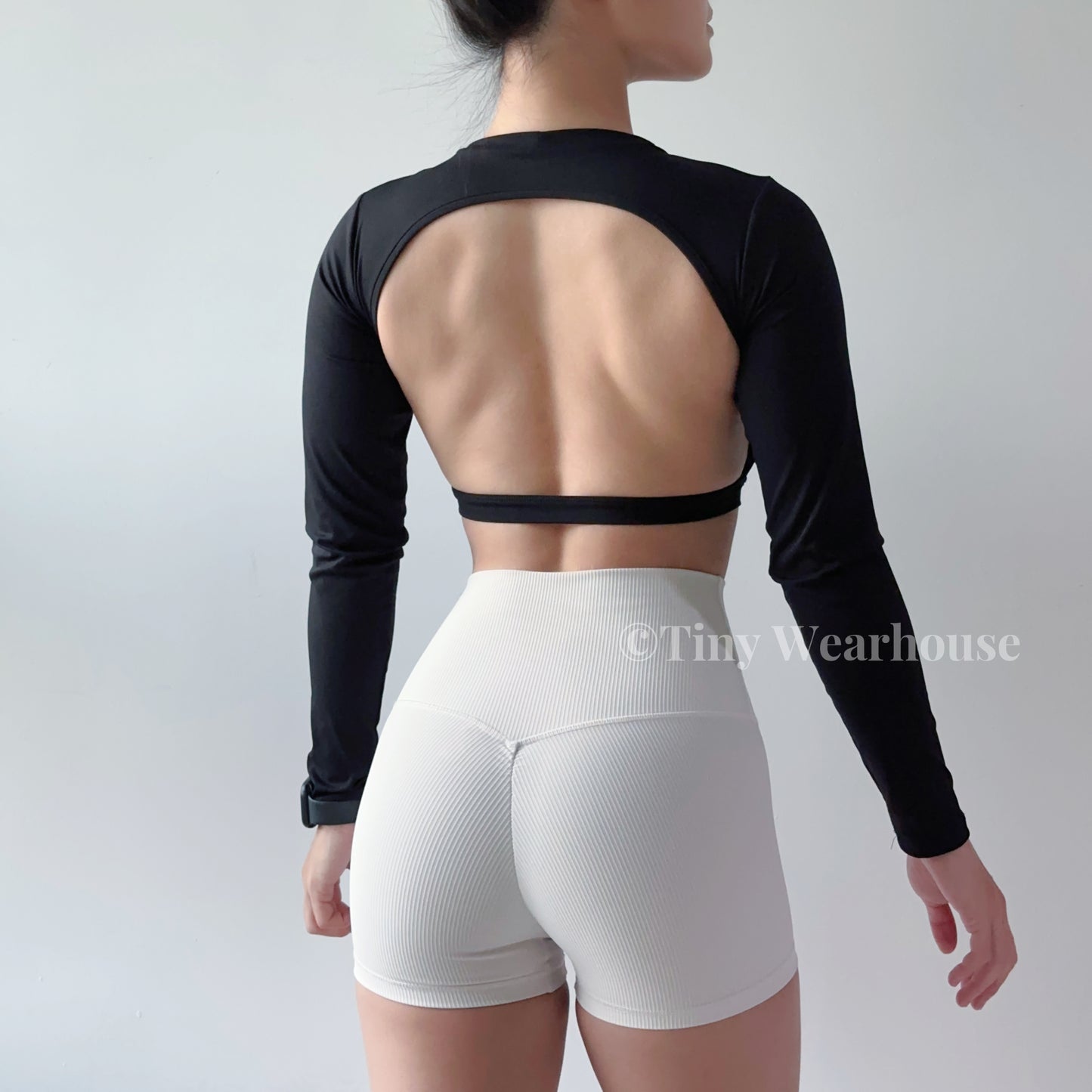 帶胸墊大露背一字線長袖運動上衣