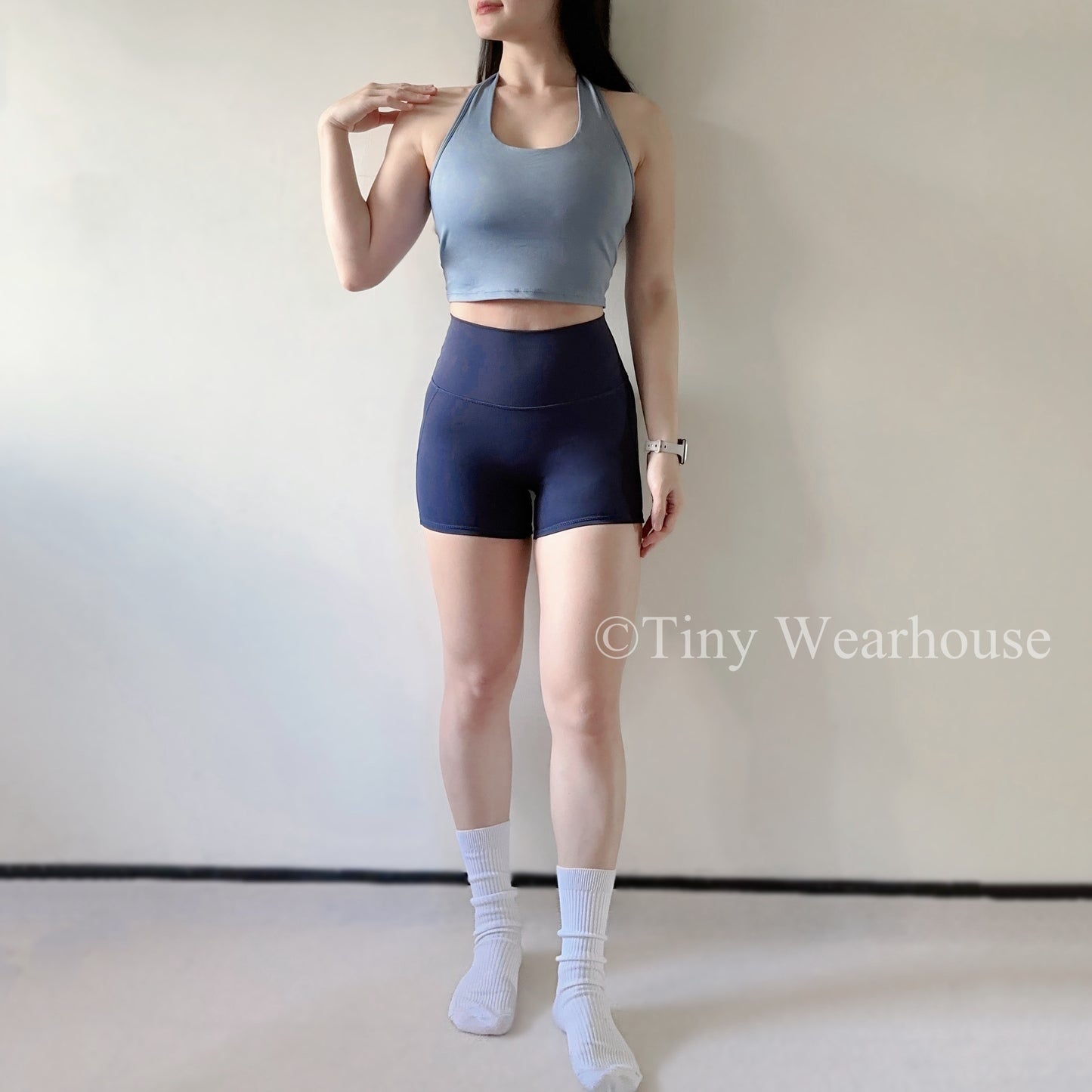 帶胸墊掛脖後鏤空運動背心（3色）