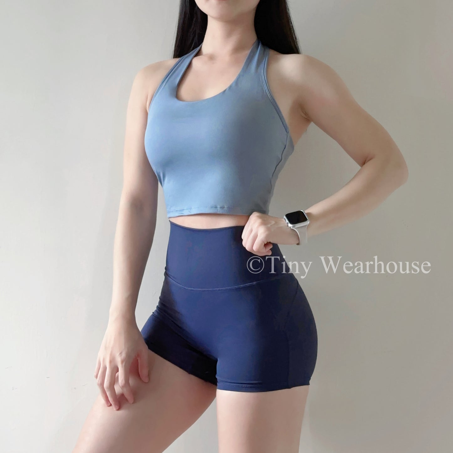 帶胸墊掛脖後鏤空運動背心（3色）