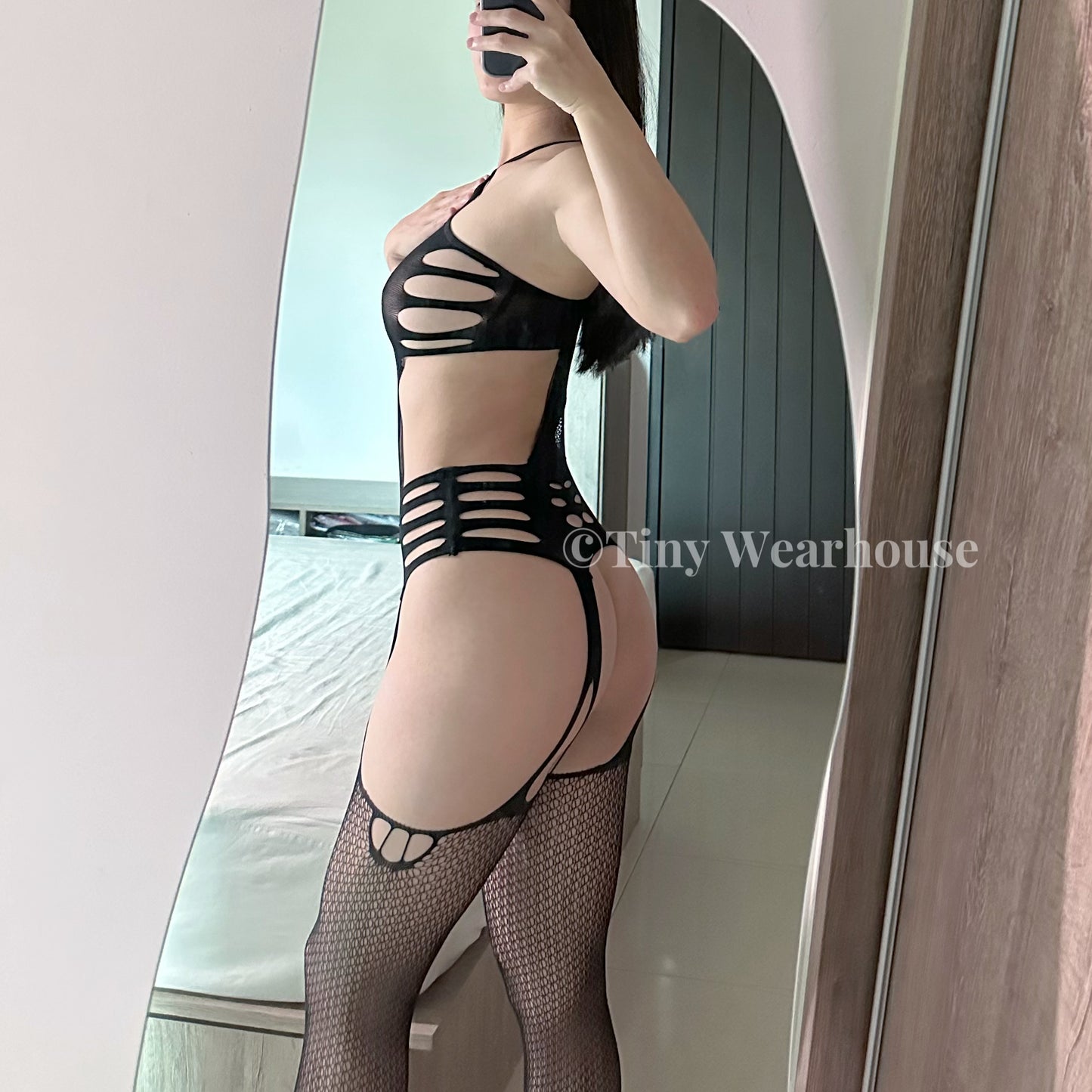 透膚鏤空自帶大腿襪連身衣（2款）