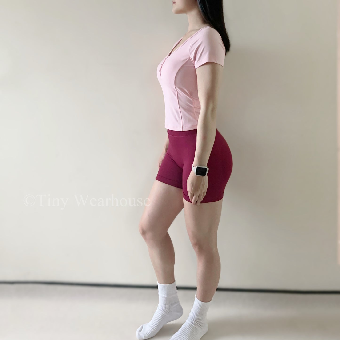 帶胸墊前排扣短袖運動上衣（2色）