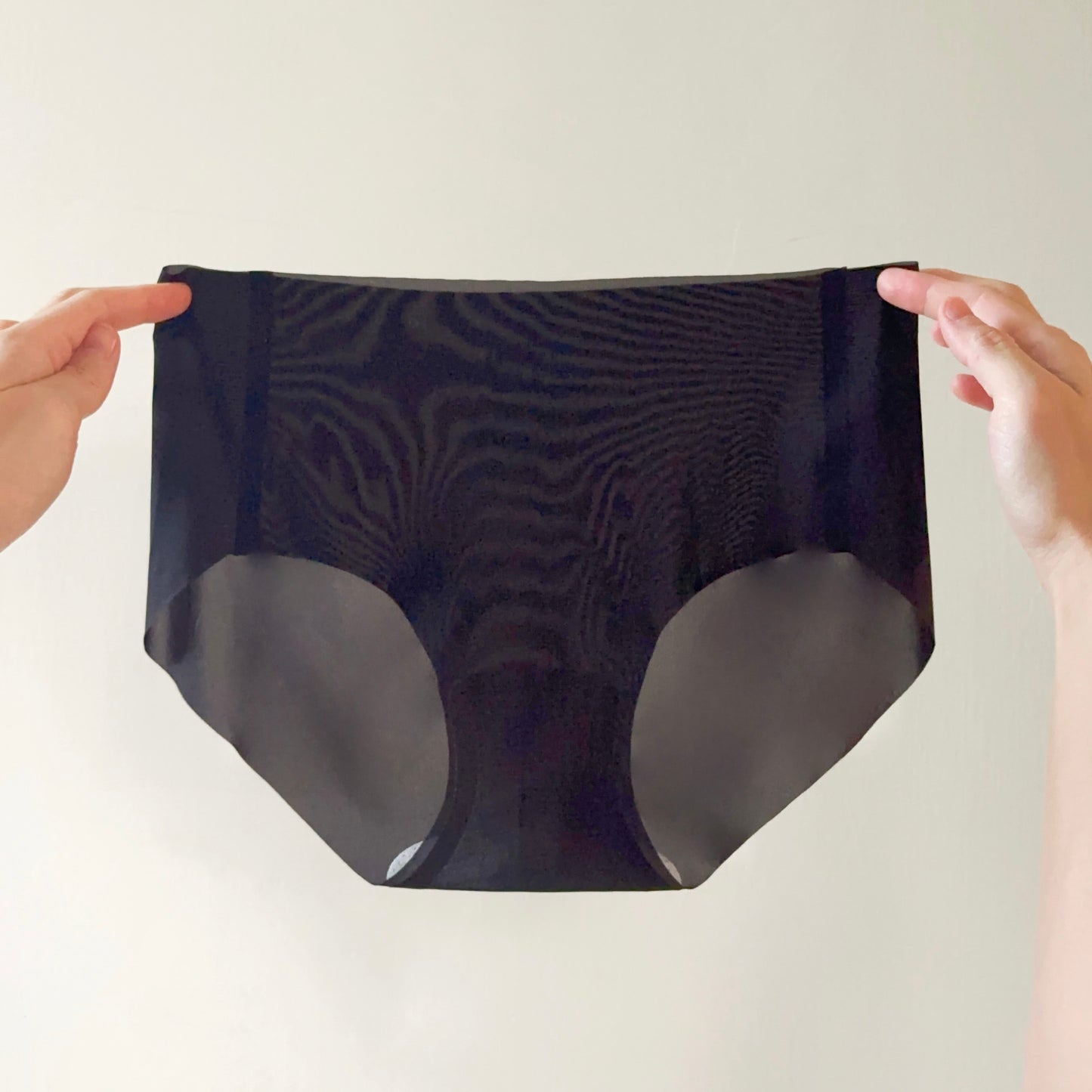 超薄無痕涼感面膜內褲（3色）