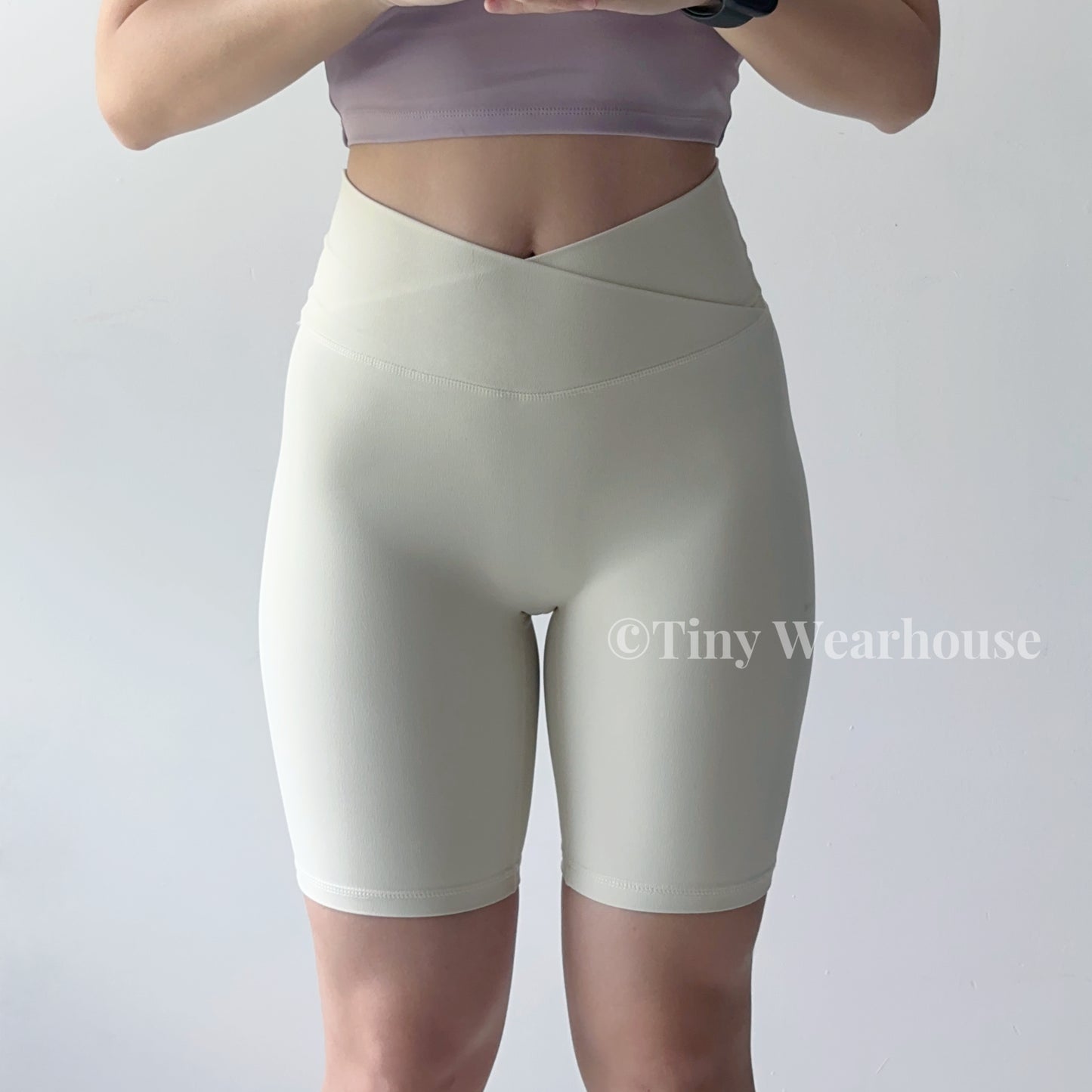 V字交叉褲頭高腰柔軟五分運動短褲（4色）