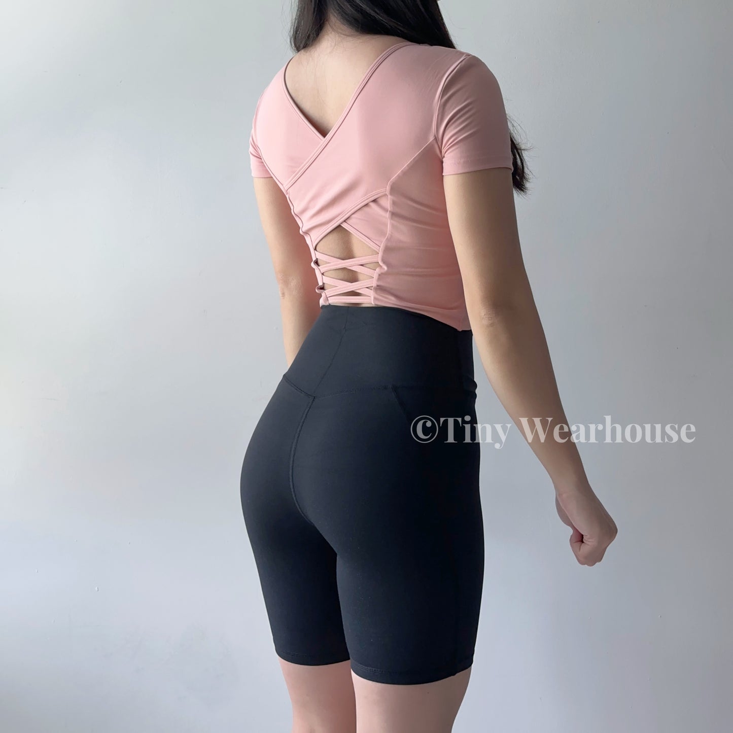 V字交叉褲頭高腰柔軟五分運動短褲（4色）