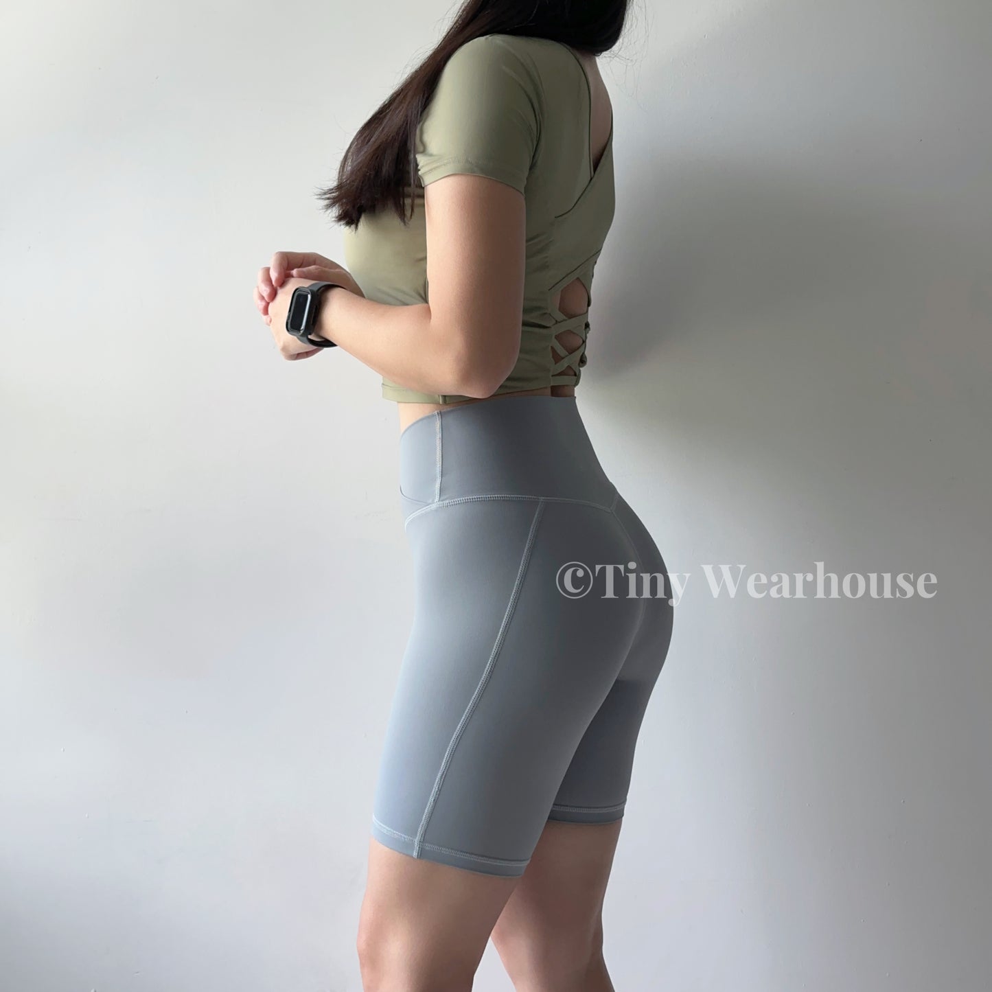 V字交叉褲頭高腰柔軟五分運動短褲（4色）