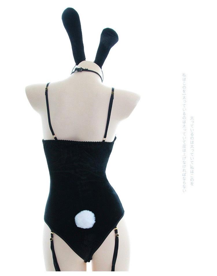 帶胸墊小兔子開檔連身衣（3色）