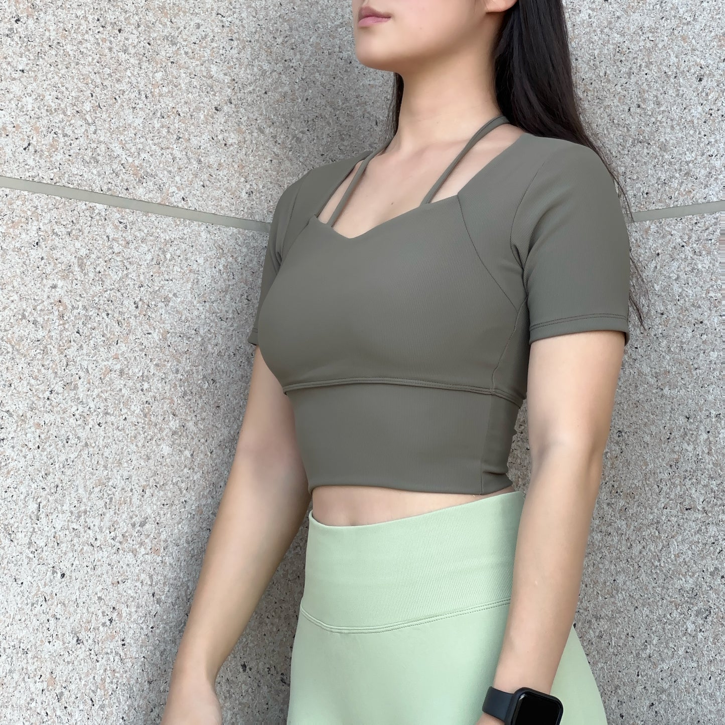 帶胸墊彈力掛脖吊帶螺紋運動上衣（4色）