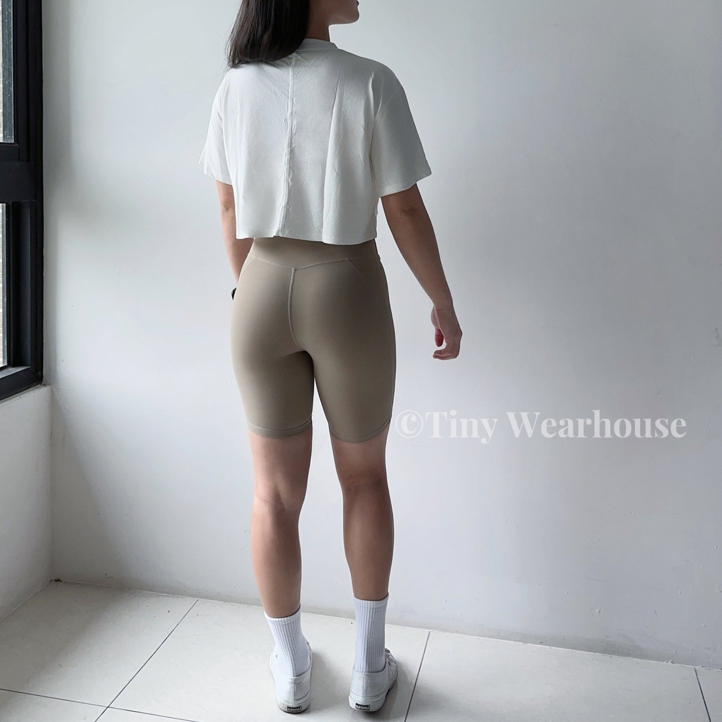 莫代爾棉舒適親膚短版上衣（4色）