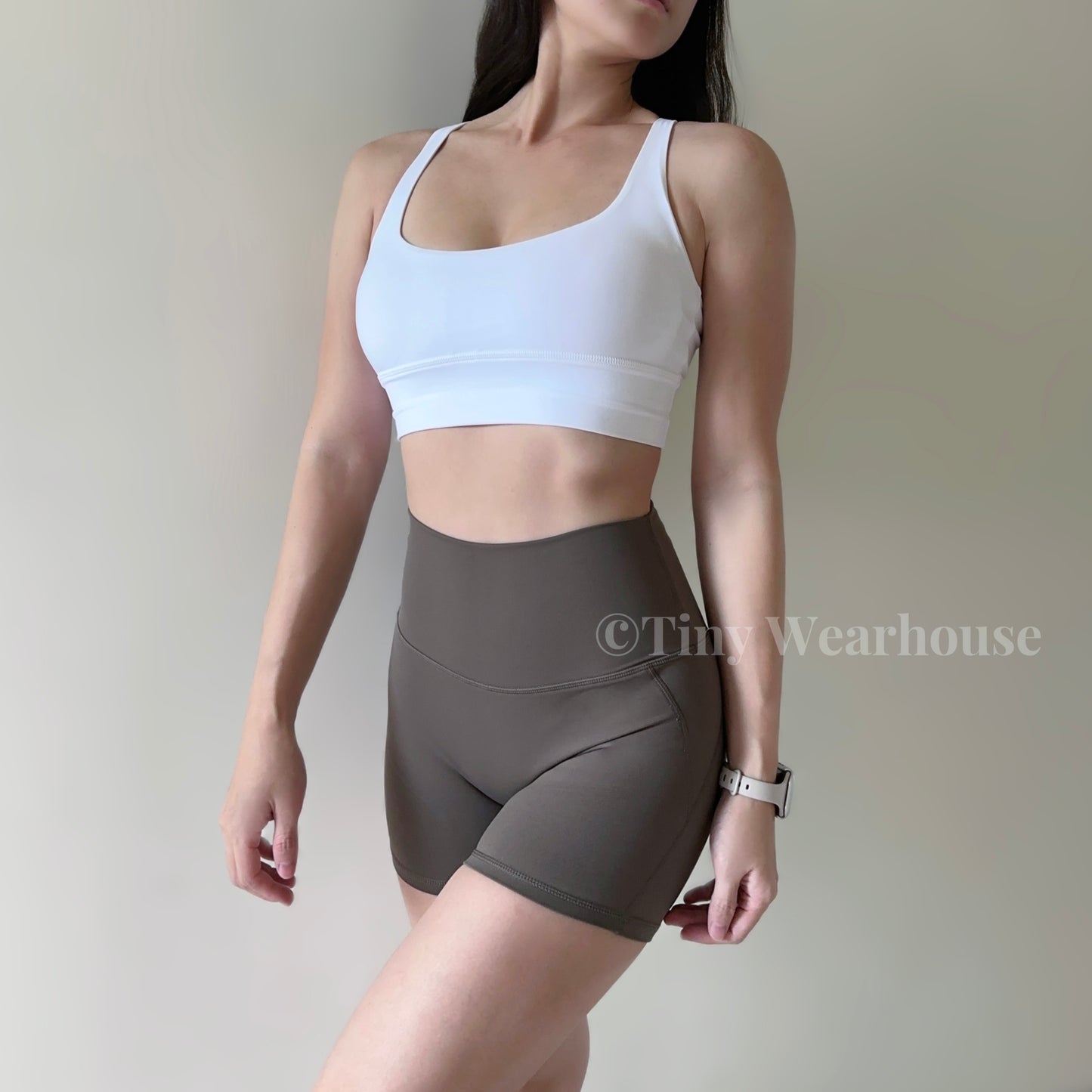 交叉線條美背軟綿綿親膚運動內衣（4色）