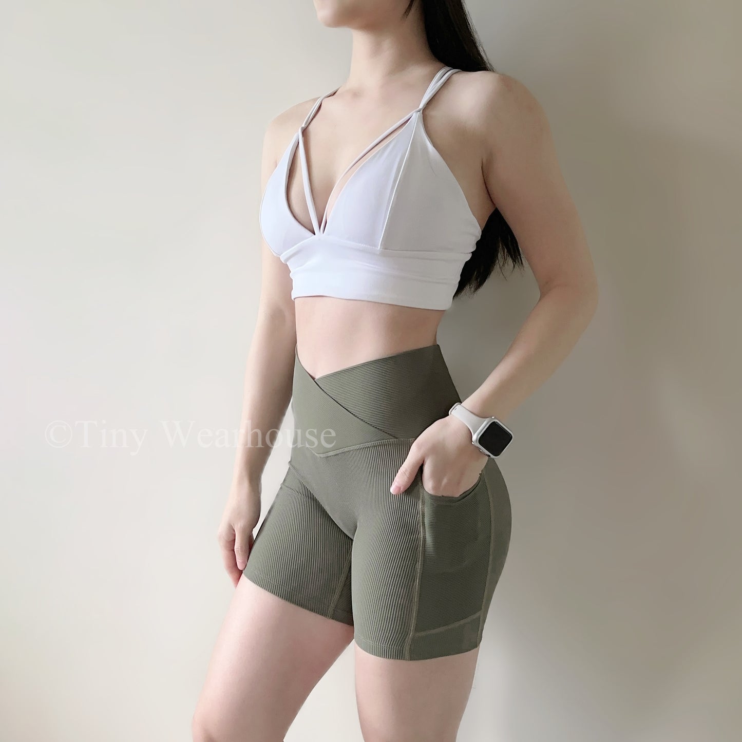 側口袋螺紋V字交叉褲頭四分運動短褲（3色）