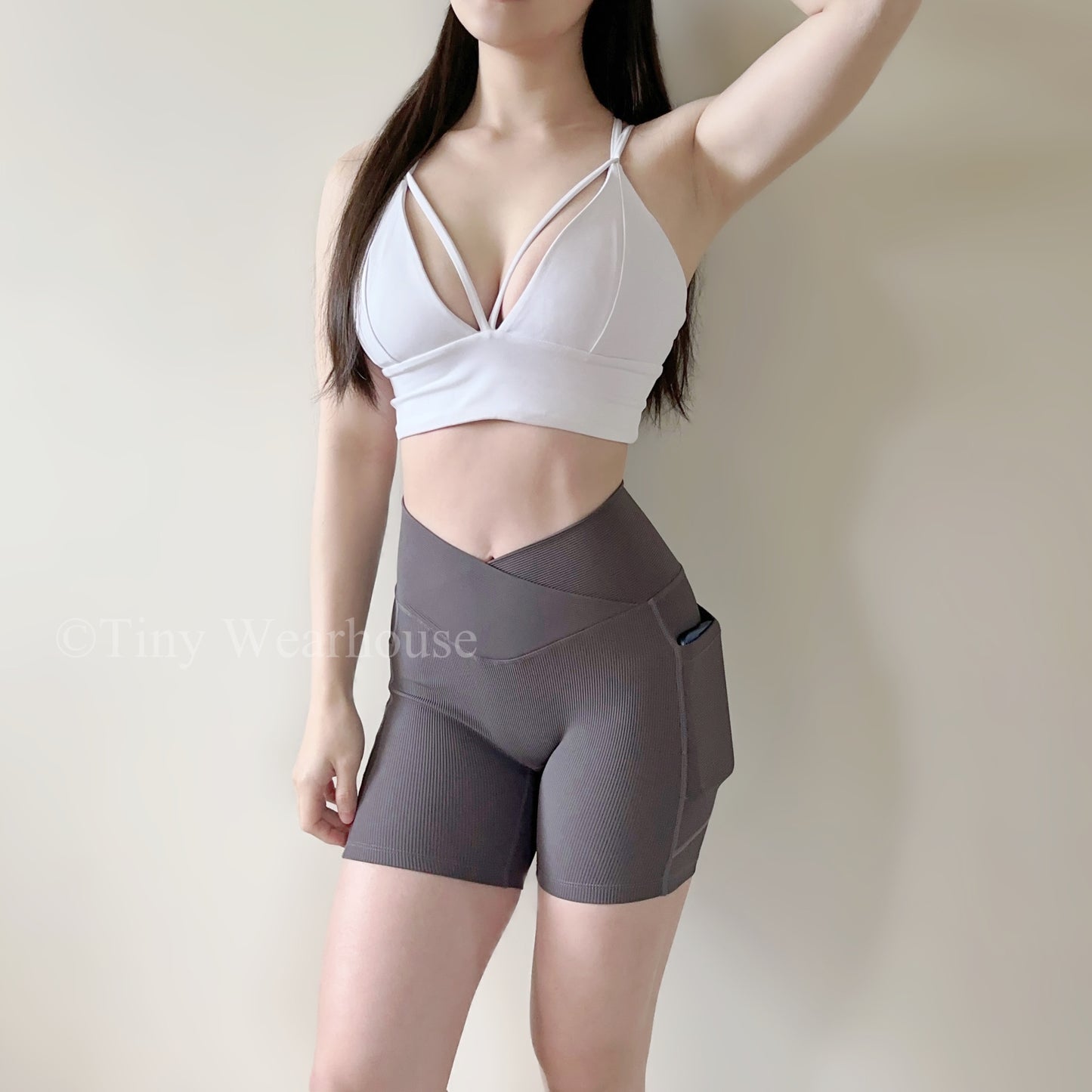 側口袋螺紋V字交叉褲頭四分運動短褲（3色）