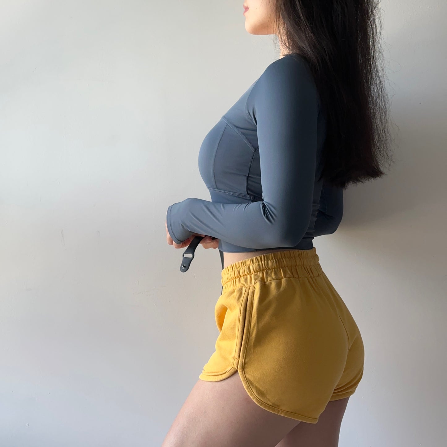 帶胸墊親膚圓領排汗透氣長袖運動上衣（4色）