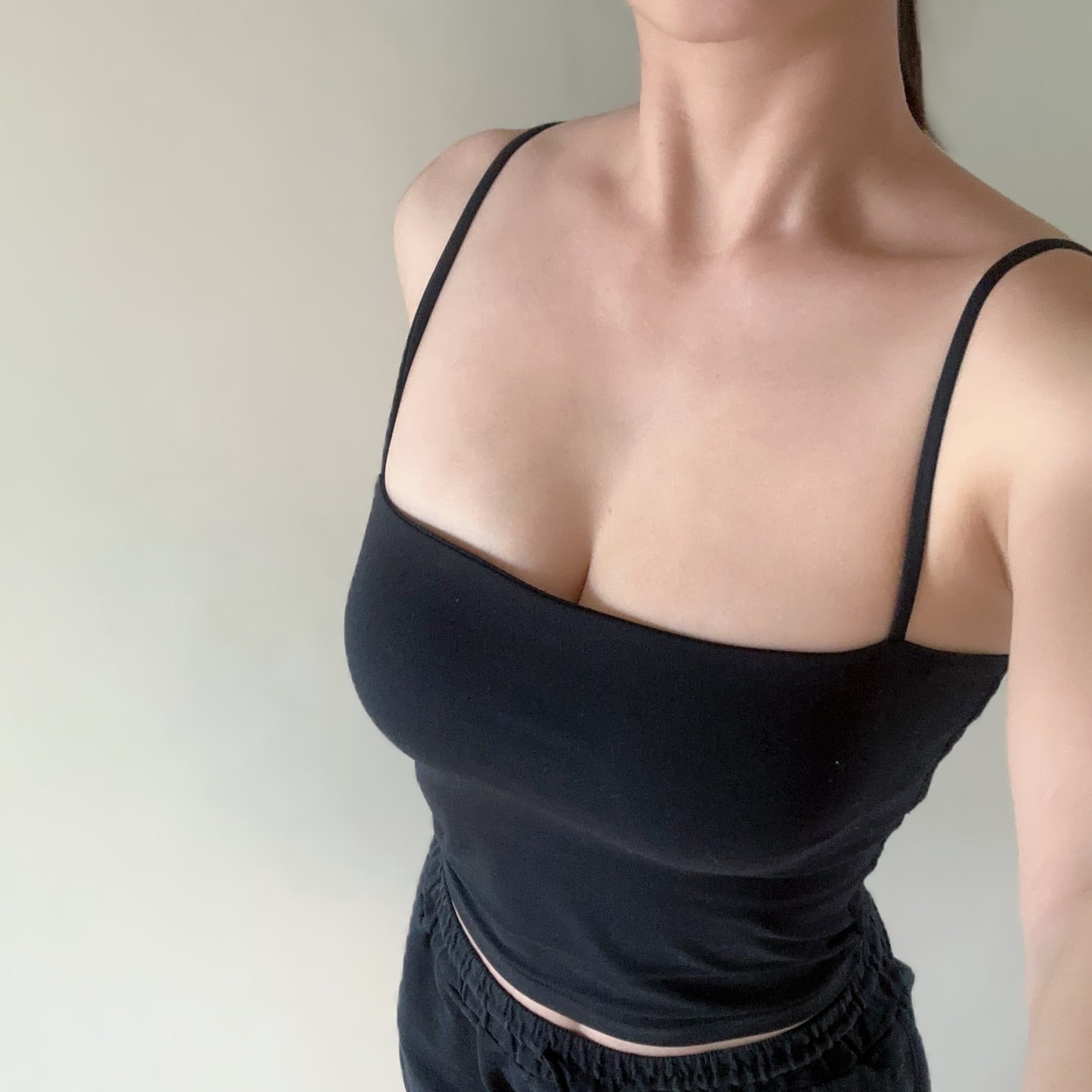 帶胸墊細肩帶平口運動背心 Bra Top（4色）