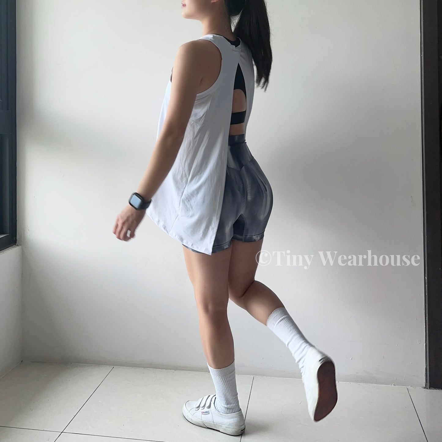 兩穿大露背圓領運動背心罩衫（4色）