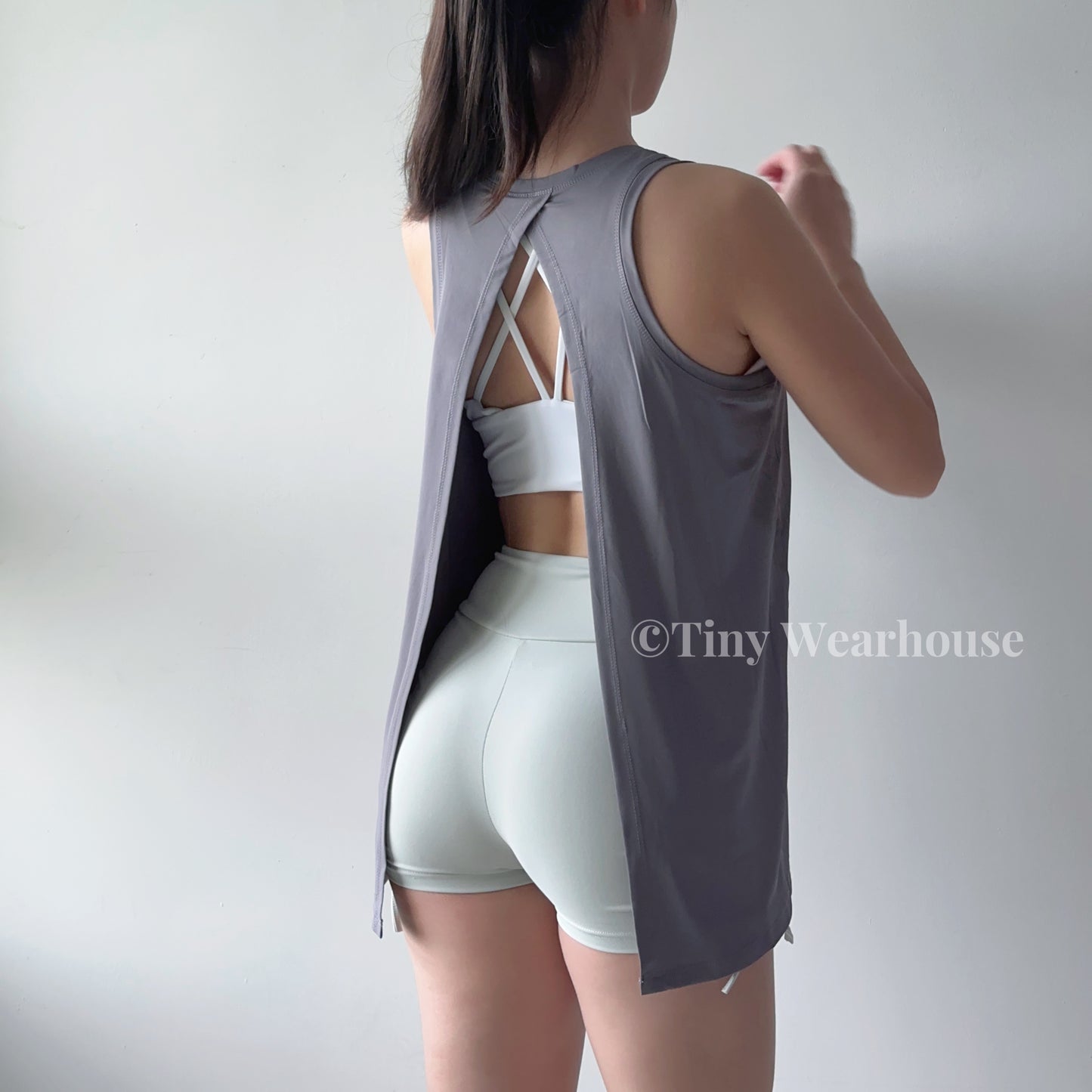 兩穿大露背圓領運動背心罩衫（4色）