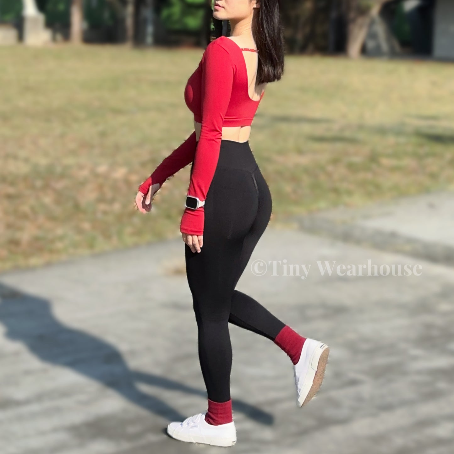 帶胸墊前交叉大爆乳運動長袖上衣（2色）