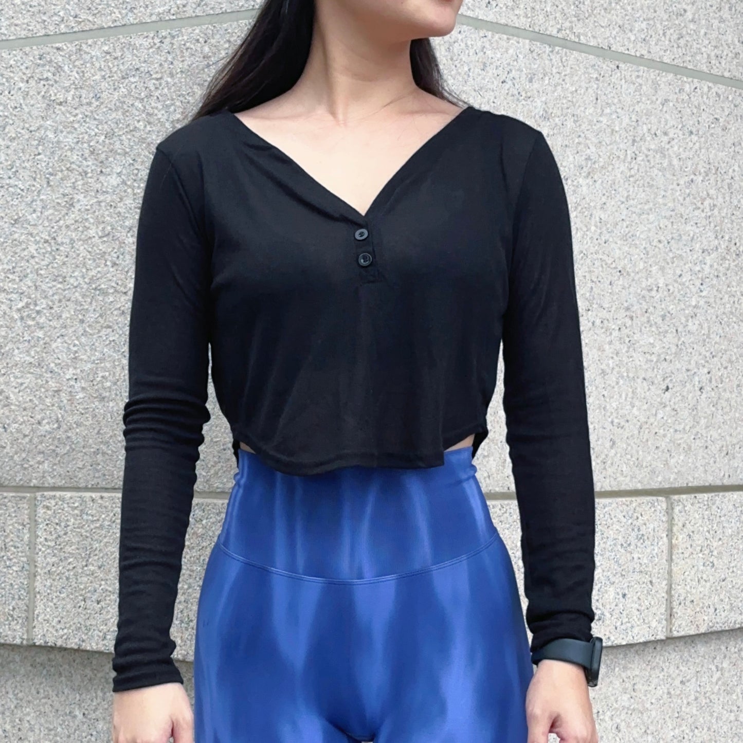 前鈕扣透膚針織罩衫（3色）