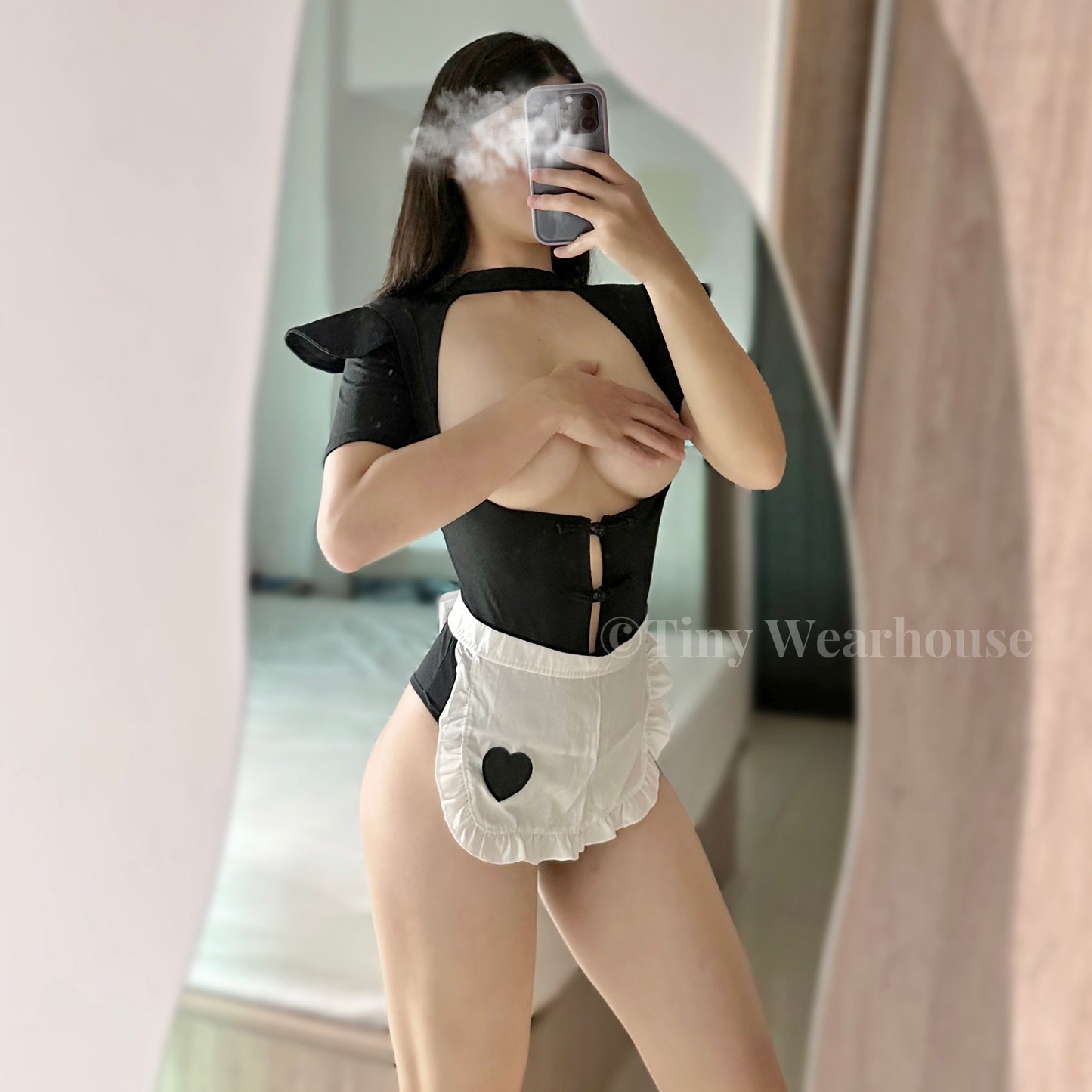 大挖空露胸交叉美背連身衣